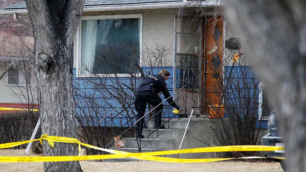 2014-04-15T174038Z-1734045244-GM1EA4G04KI01-RTRMADP-3-CANADA-JPG2759571360021184000