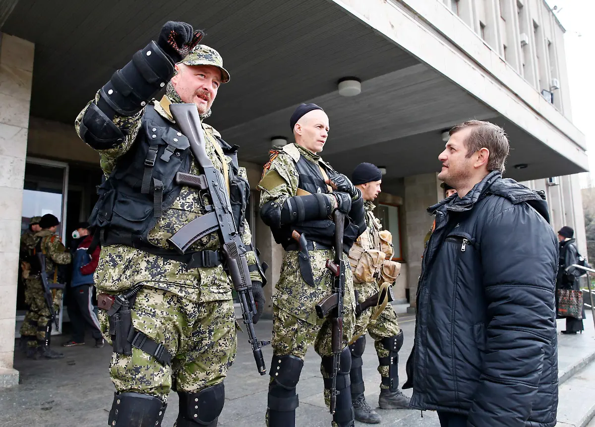 2014-04-14T084453Z-1430800511-GM1EA4E1AGA01-RTRMADP-3-UKRAINE-CRISIS-JPG2935399474062741057