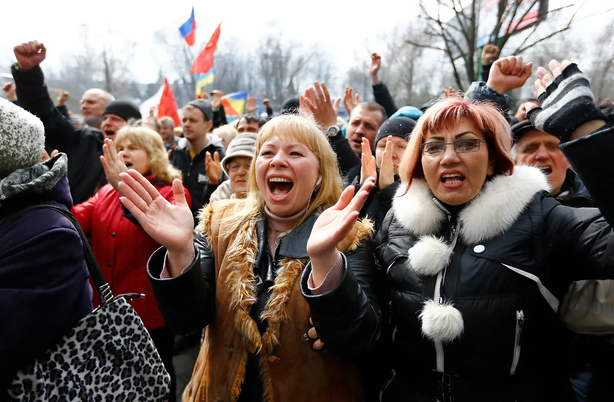 2014-04-14T091511Z-970974634-GM1EA4E1BUW01-RTRMADP-3-UKRAINE-CRISIS-JPG7727693939427193360