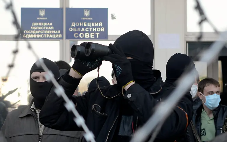 2014-04-08T153131Z-768516026-GM1EA481T4Q01-RTRMADP-3-UKRAINE-CRISIS-JPG7148160718228406149