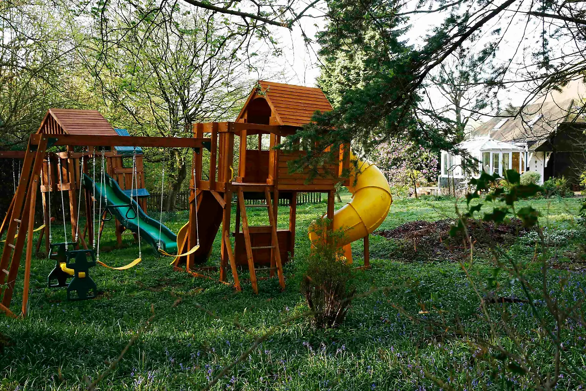 2014-04-08T083917Z-210339512-LM1EA480QCG01-RTRMADP-3-BRITAIN-JPG5443940188341543219