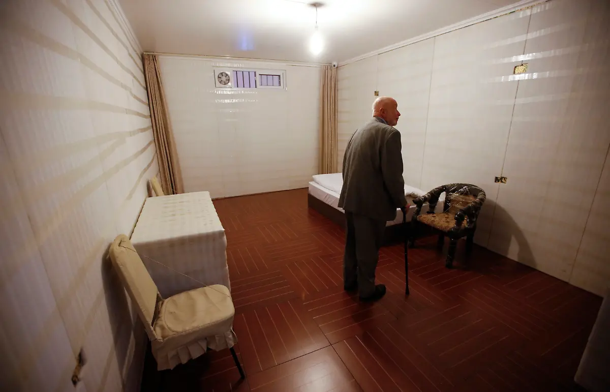 2014-04-02T112601Z-2046735513-BM2EA42115N01-RTRMADP-3-GERMANY-JPG994755329668479226