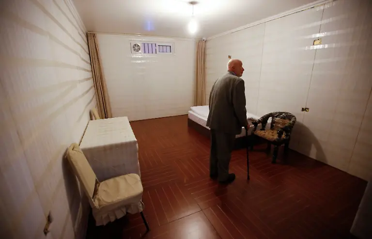 2014-04-02T112601Z-2046735513-BM2EA42115N01-RTRMADP-3-GERMANY-JPG994755329668479226