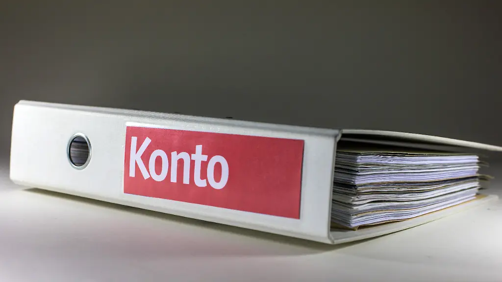 684626-original-R-K-B-by-Rainer-Sturm-pixelio-de