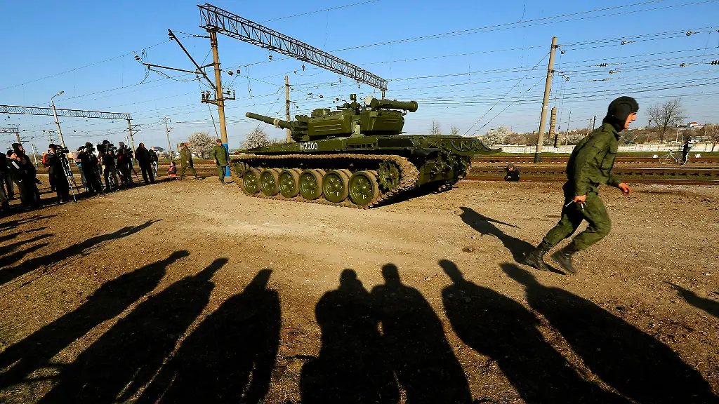 2014-03-31T162650Z-573458273-GM1EA41016801-RTRMADP-3-UKRAINE-CRISIS-JPG5464179652246216142