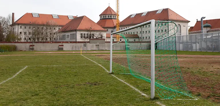 Sportplatz2