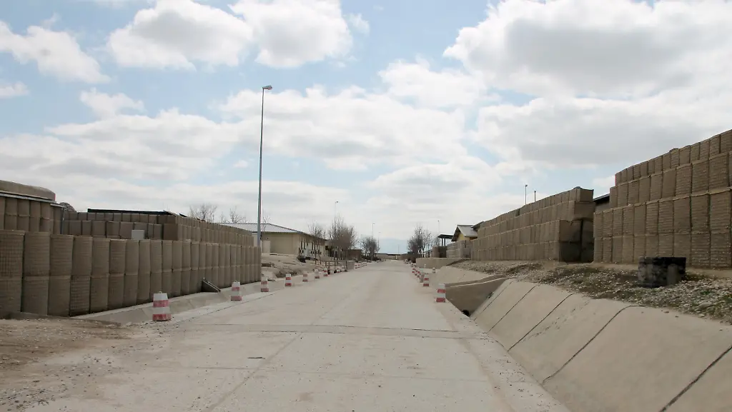 3hot2129-jpg2123886513805521082