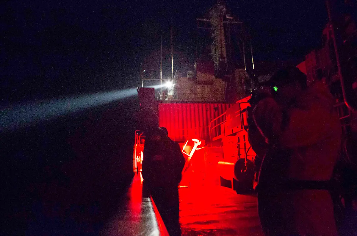 2014-03-25T063054Z-832848151-GM1EA3P147401-RTRMADP-3-MALAYSIA-AIRLINES-SEARCH-JPG4394425858191813598