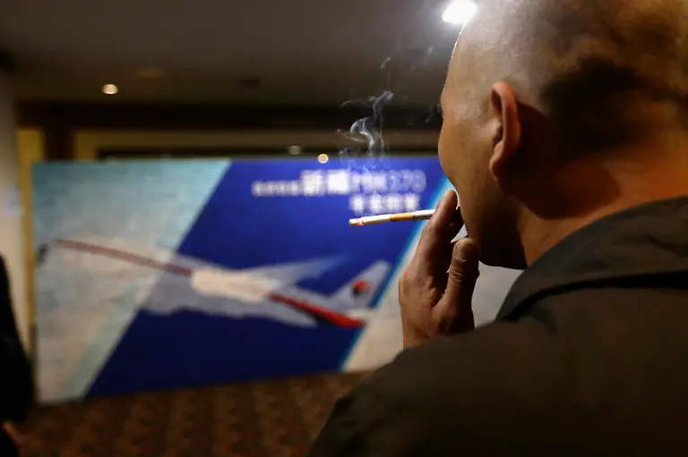 2014-03-24T052005Z-599069806-GM1EA3O10VE01-RTRMADP-3-MALAYSIA-AIRLINES-JPG6688081321083938262