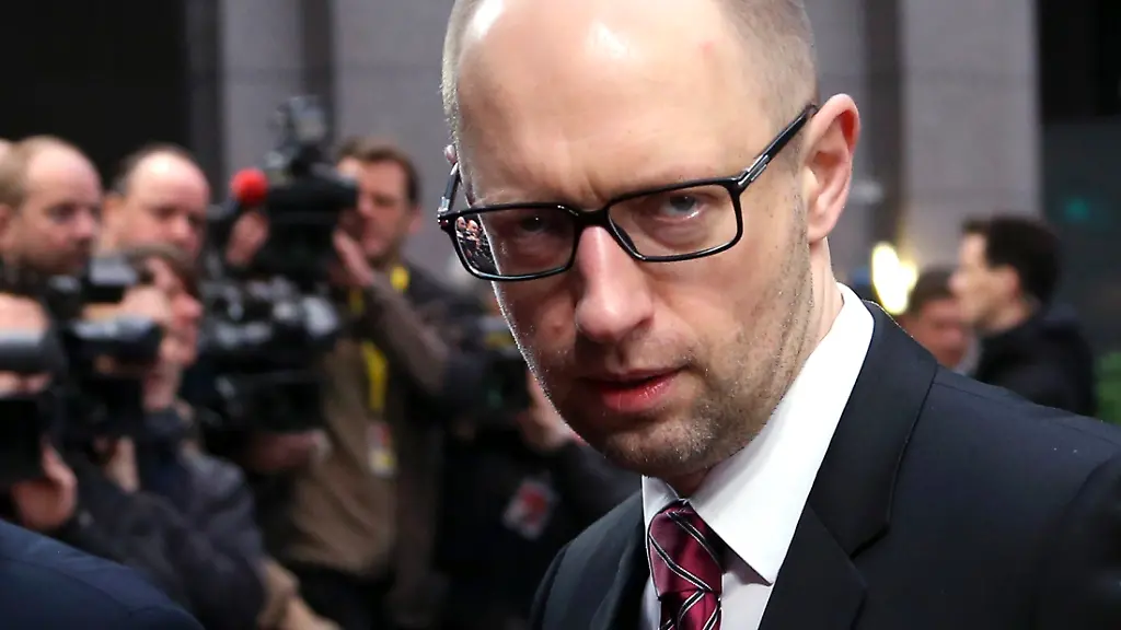 2014-03-21T085229Z-1955878186-GM1EA3L1ARU01-RTRMADP-3-UKRAINE-CRISIS-EU-SANCTIONS-JPG7932904655740508279