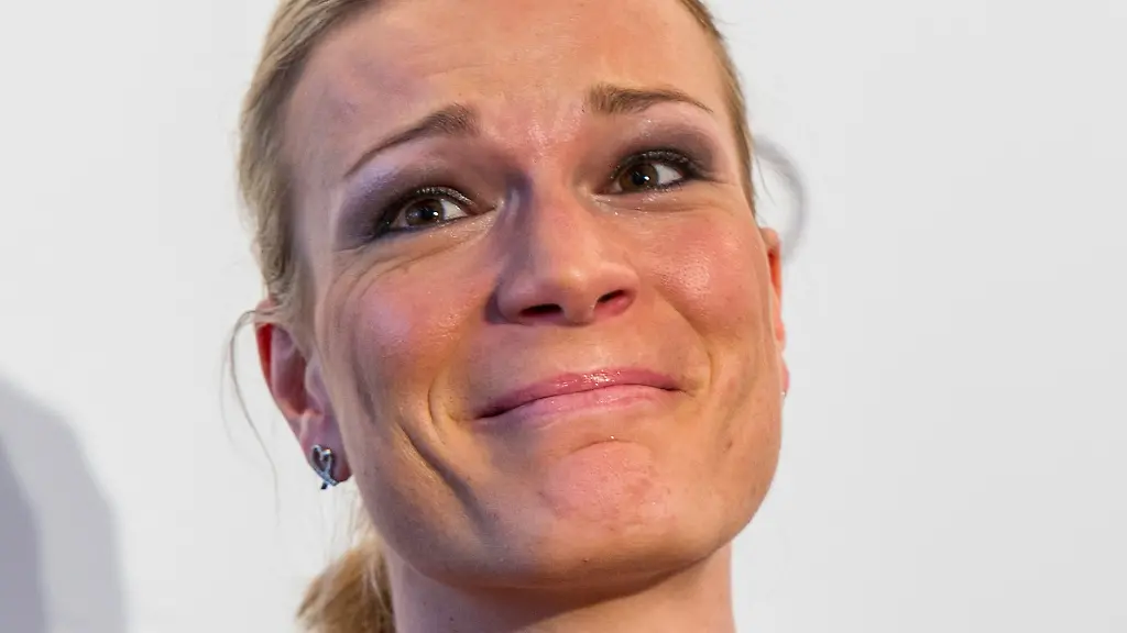 3hie4350-jpg3589878936846162566