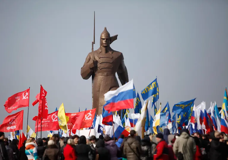 2014-03-07T164922Z-1870859318-GM1EA38027C01-RTRMADP-3-UKRAINE-CRISIS-RUSSIA-EU-JPG3621503295553249997