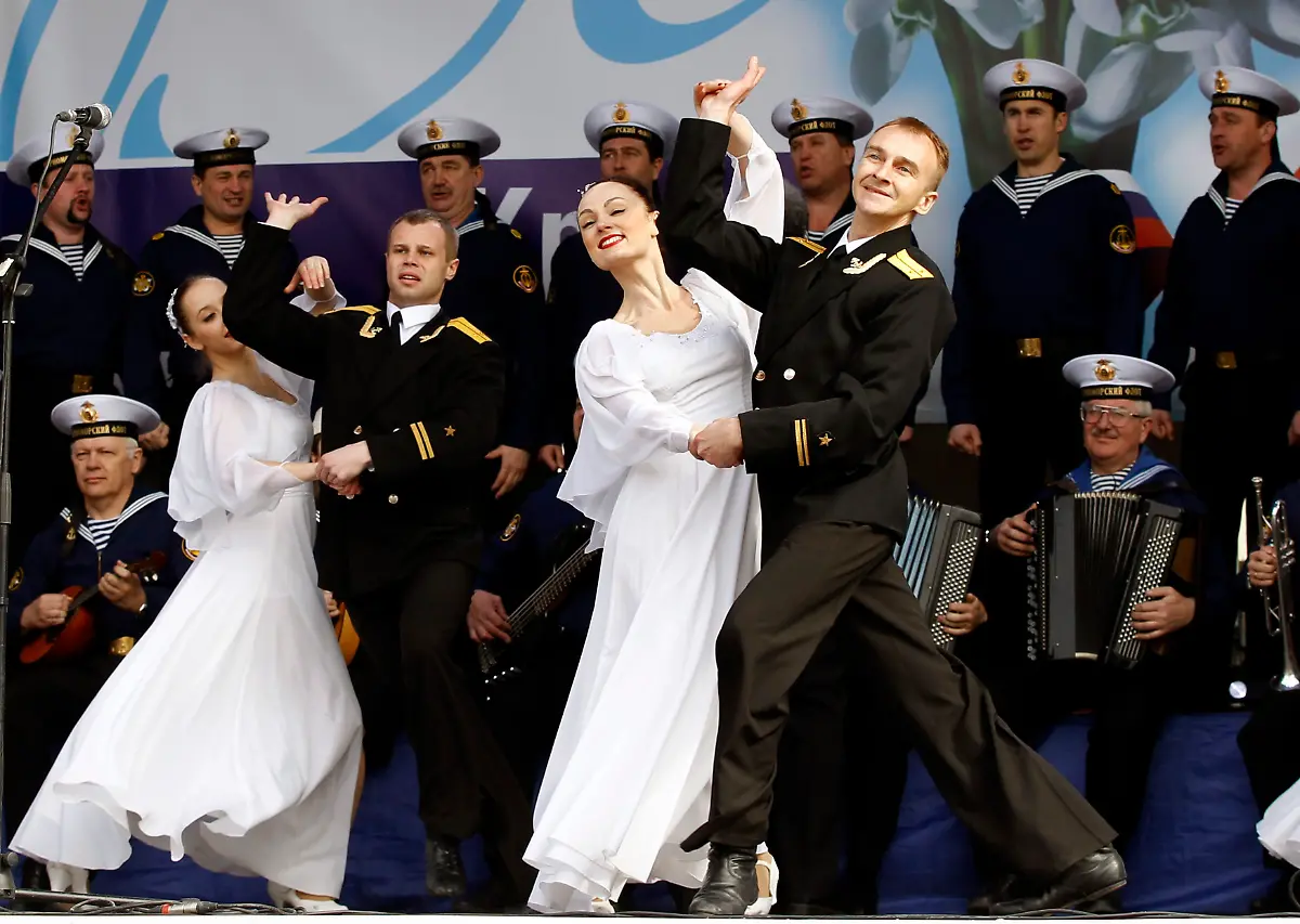 2014-03-09T130301Z-618480761-GM1EA391MEF01-RTRMADP-3-UKRAINE-CRISIS-JPG4095885755122264394