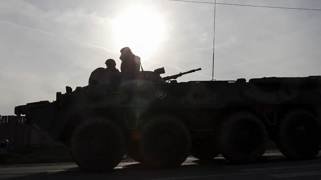 2014-03-10T173703Z-1241156344-GM1EA3B04FP01-RTRMADP-3-UKRAINE-CRISIS-CRIMEA-JPG1991377324995219534