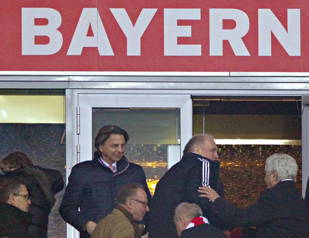 3hcn1629-jpg5028444034428312471