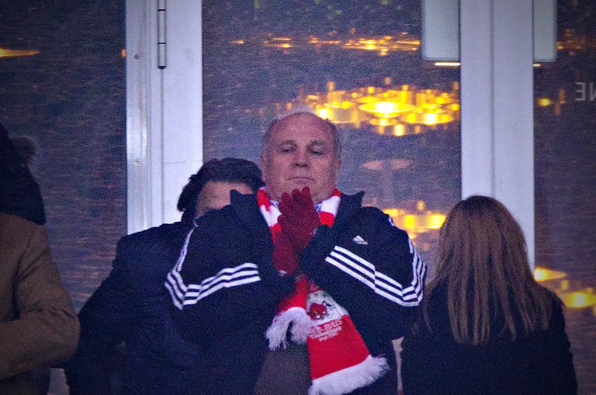 3hcn1953-jpg4859056068767924283