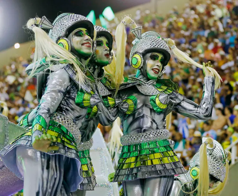 2014-03-04T010802Z-1020142551-GM1EA340P7J01-RTRMADP-3-BRAZIL-CARNIVAL-JPG1785089663794614611