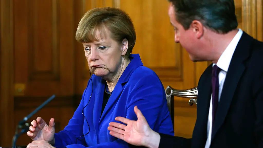 2014-02-27T160528Z-577120513-LM1EA2R17U201-RTRMADP-3-BRITAIN-GERMANY-MERKEL-JPG3828645528302130019