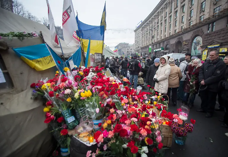 2014-02-23T172510Z-1749163782-GM1EA2O03SK01-RTRMADP-3-UKRAINE-CRISIS-JPG5163213518847885707