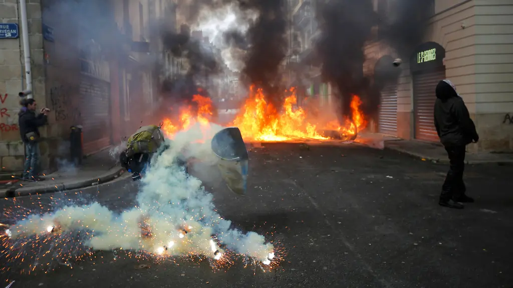 2014-02-22T154304Z-1011962406-LR2EA2M17NIBB-RTRMADP-3-FRANCE-JPG6368512845080588731