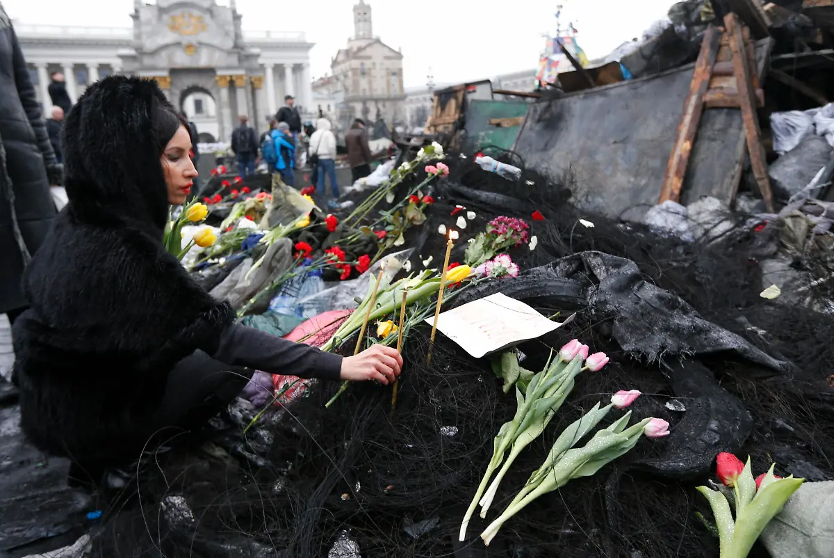 2014-02-22T174732Z-278802695-GM1EA2N04XK01-RTRMADP-3-UKRAINE-CRISIS-JPG6144337334035644223