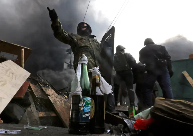 2014-02-20T105955Z-970302485-LR2EA2K0UJLBP-RTRMADP-3-UKRAINE-JPG8314154419797522394