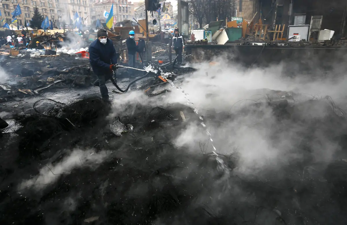 2014-02-20T115522Z-853095451-LR2EA2K0X3ZKZ-RTRMADP-3-UKRAINE-JPG3289455402827316678