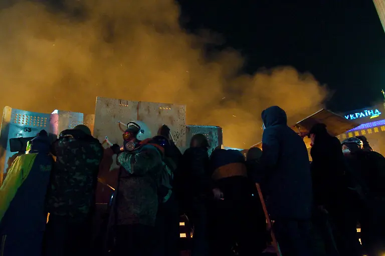 2014-02-19T054007Z-1458140736-GM1EA2J11W301-RTRMADP-3-UKRAINE-JPG6332978907185486000