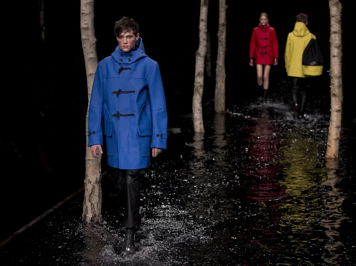 3288A000AB737EC4-jpg4144918308402227197