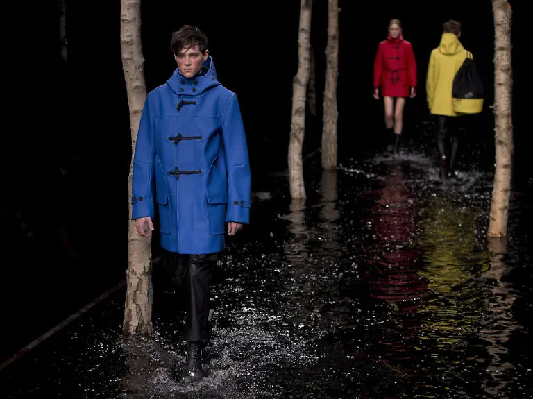 3288A000AB737EC4-jpg4144918308402227197