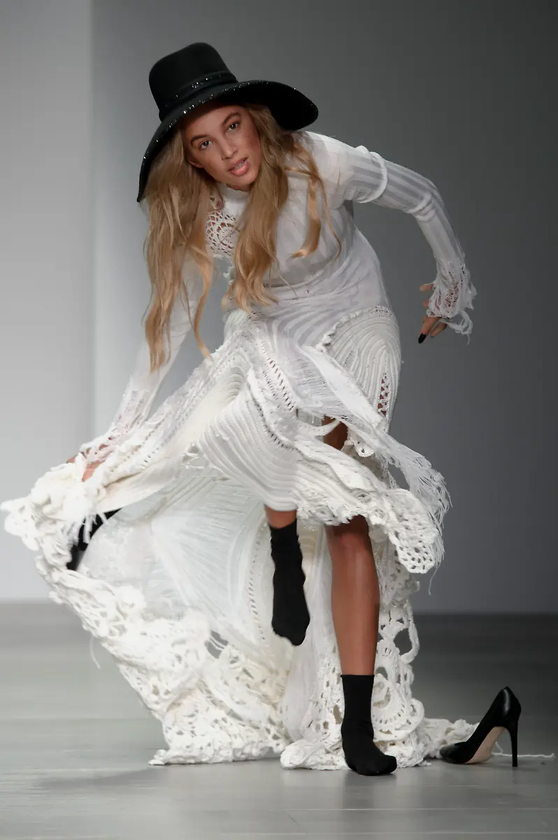 3288A00005BE7F53-jpg7154293134896264596