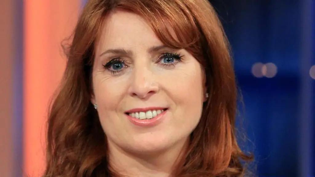 Moderatorin-Monica-Lierhaus-ist-in-Gedanken-oft-bei-dem-verunglueckten-Formel-1-Fahrer-Michael-Schumacher