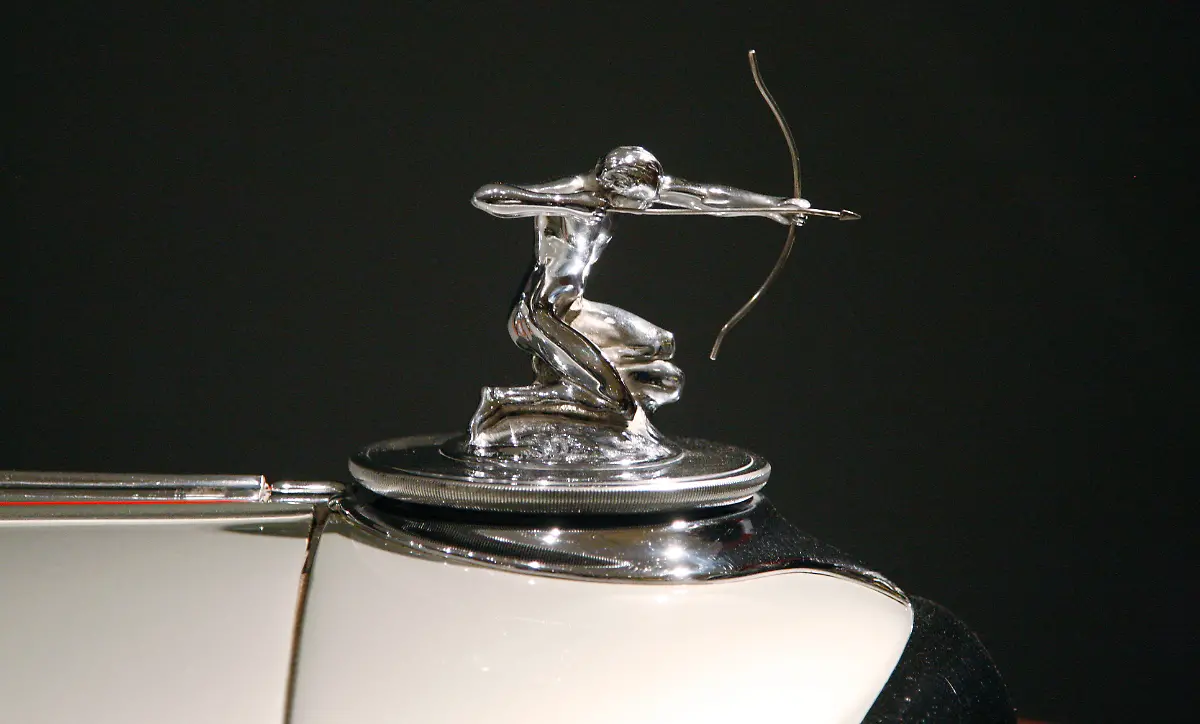 1933-Pierce-Arrow-Silver-Arrow