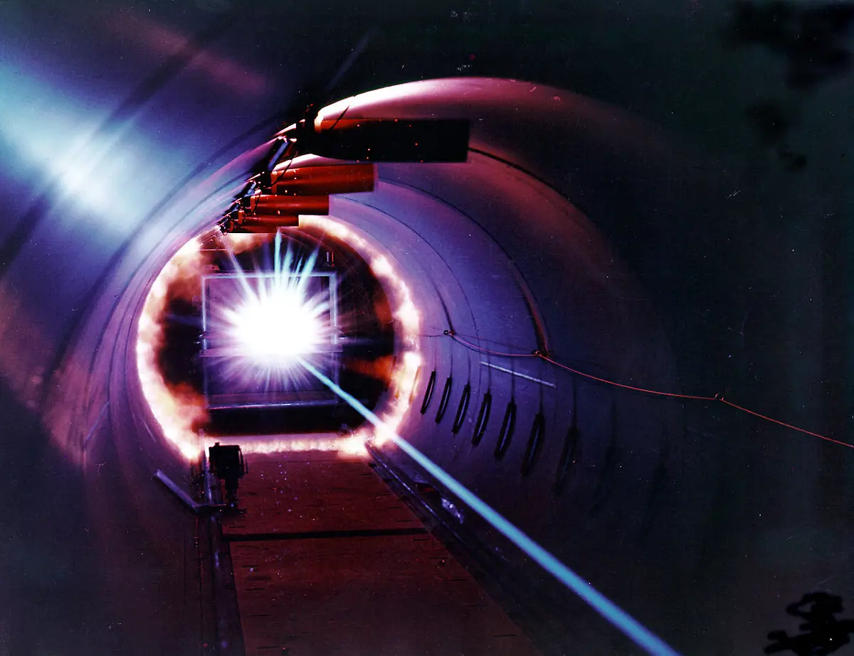 1280px-Hypervelocity-impact