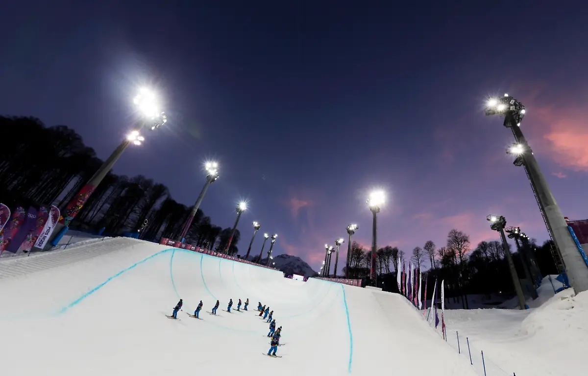 32889600E4AC853E-jpg4389347798394699651