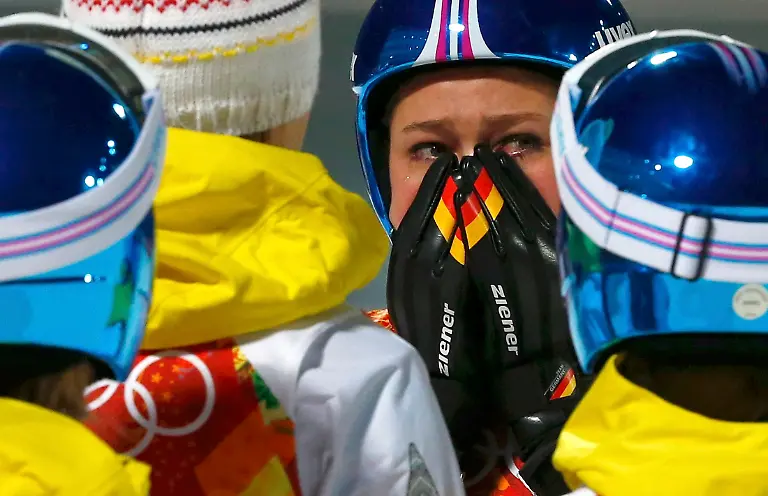 2014-02-11T191557Z-1723620593-LR2EA2B1HIACA-RTRMADP-3-OLYMPICS-SKIJUMPING-JPG3196240071471533663