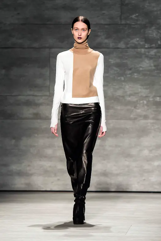 2014-02-10T033105Z-828435687-GM1EA2A0VSV01-RTRMADP-3-USA-FASHION-NEWYORK-JPG5751524886592647575