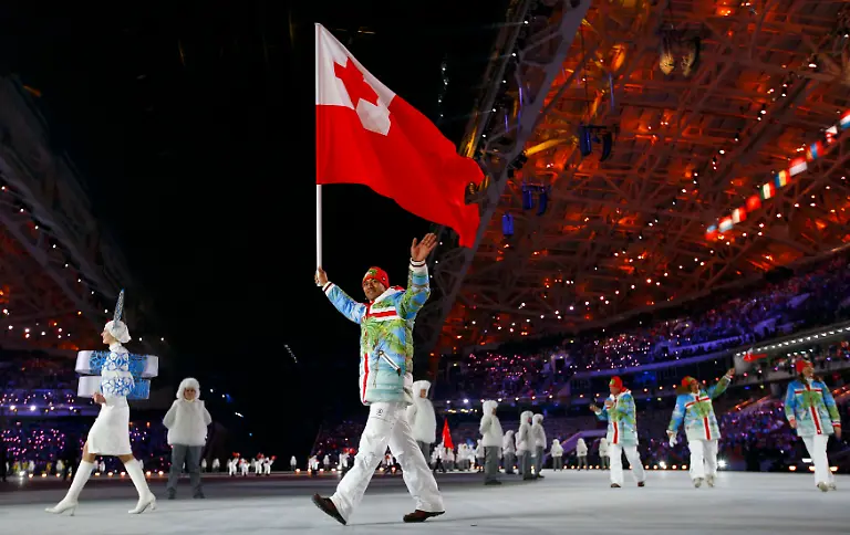 2014-02-07T175849Z-1085819249-TB3EA271DXQED-RTRMADP-3-OLYMPICS-CEREMONY-JPG8935659469723333972