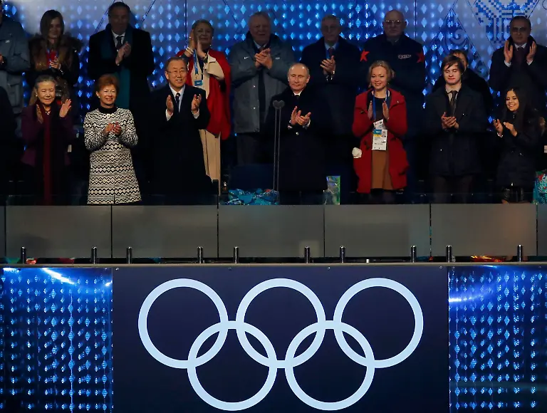 2014-02-07T183738Z-168279208-LR2EA271FQFHK-RTRMADP-3-OLYMPICS-CEREMONY-JPG5600578089485213788