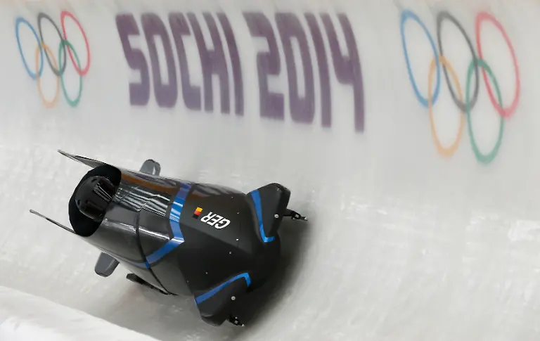 2014-02-05T140651Z-389550762-LM2EA2513RJD3-RTRMADP-3-OLYMPICS-BOBSLEIGH-JPG5749935148208771817