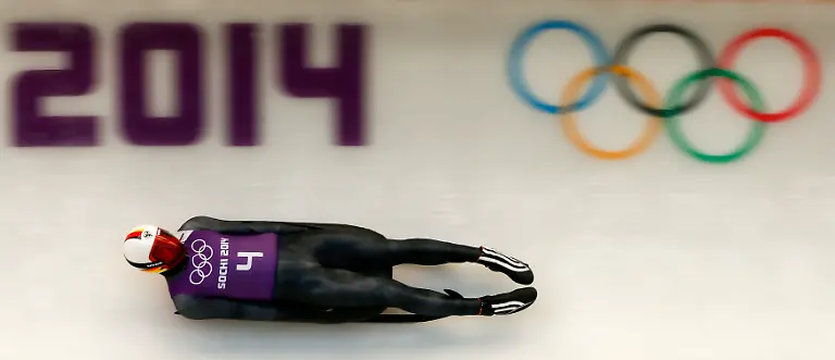 2014-02-05T090827Z-923486346-LM2EA250PY73B-RTRMADP-3-OLYMPICS-LUGE-JPG8412039255861448910