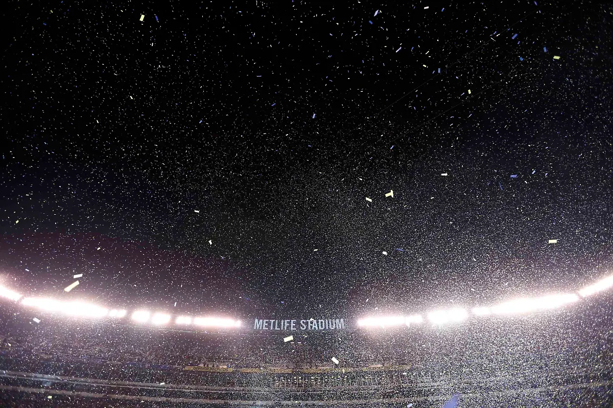 2014-02-03T035832Z-1378944854-TB3EA230B18Z8-RTRMADP-3-NFL-SUPERBOWL-JPG8233662324337262186