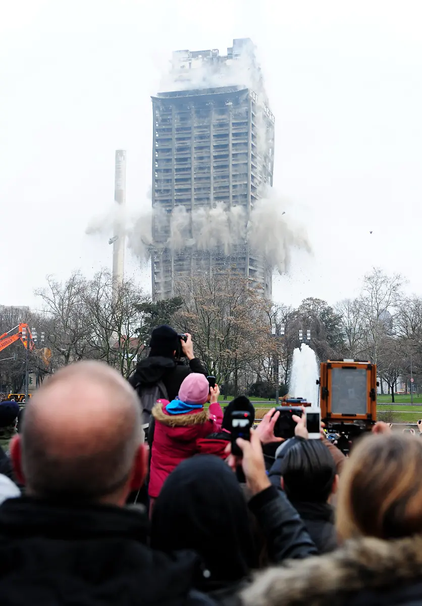 3gln3914-jpg8282480493608202671