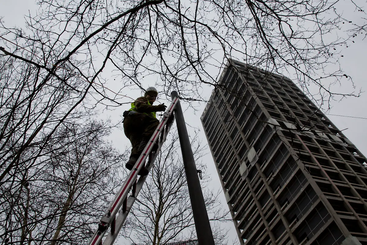 3gl23542-jpg3930639665363712895