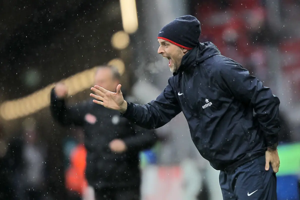 3gl70557-jpg972116044638333892