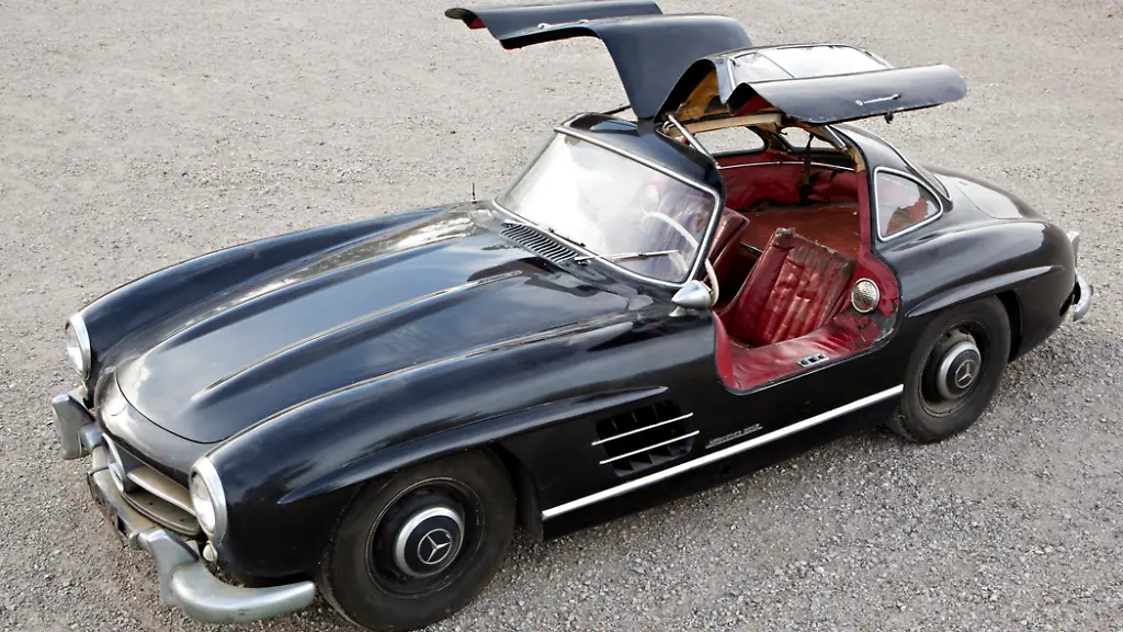 1956-Mercedes-Benz-Barn-Find-01