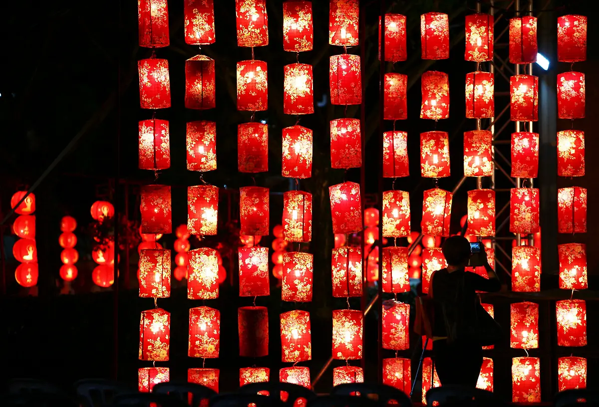 2014-01-29T145510Z-1076499714-GM1EA1T1Q4601-RTRMADP-3-MALAYSIA-JPG3704575767927934939