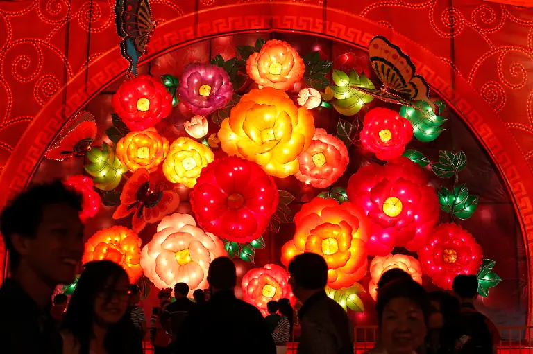 2014-01-29T141812Z-1066019644-GM1EA1T1OHZ01-RTRMADP-3-SINGAPORE-JPG8930573331557427052