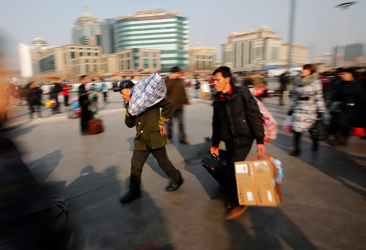 2014-01-28T081946Z-1369470040-GM1EA1S193T01-RTRMADP-3-CHINA-JPG726073351013462981