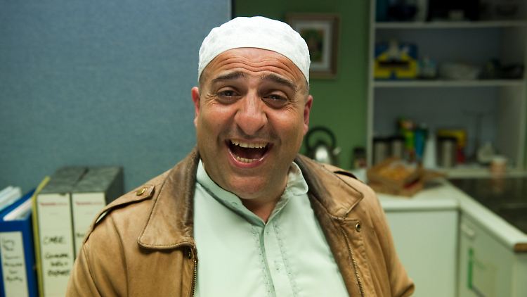 Nicht vom einfallslosen deutschen Filmtitel abschrecken lassen: "Alles koscher" ("The Infidel") hat das Zeug zum Sommerkinohit.